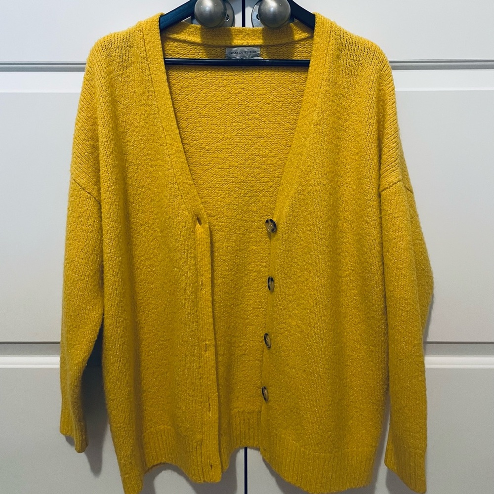 💛 Urban Outfitters Jordan Oversized Plush Cardigan 💛
